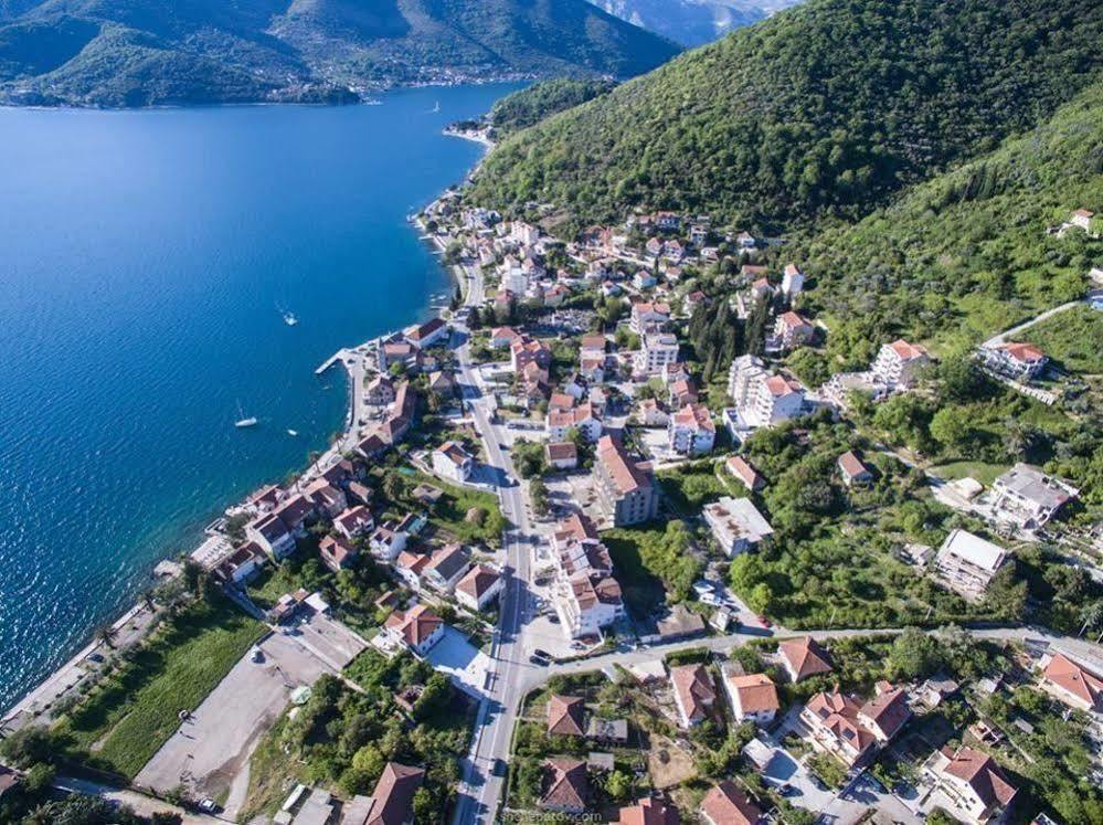 Eco Hotel Carrubba Tivat Luaran gambar